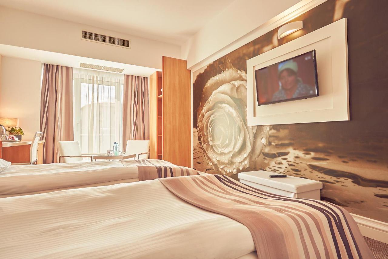 ไอบิส คอนสตันตา Hotel คอนสตันซา ภายนอก รูปภาพ